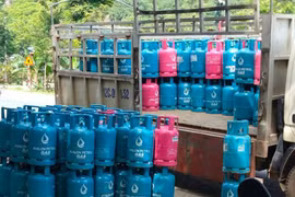 Giá gas trong nước giảm 35.500 đồng/bình 12 kg