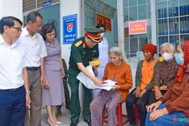 Quân đội chung tay chăm sóc sức khỏe người dân