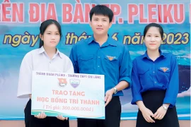 “Chắp cánh” cho học sinh tài năng