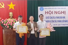 Ông Nguyễn Văn Mau giữ chức vụ Phó giám đốc Bảo hiểm Xã hội Gia Lai 