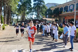 Trên 200 nhân viên y tế Gia Lai tham gia hội thao chào mừng Ngày Thầy thuốc Việt Nam