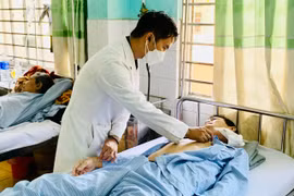 Gia Lai: Nâng cao chất lượng điều trị và chăm sóc bệnh nhân ung bướu