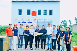Kông Chro: Bàn giao Ngôi nhà yêu thương cho hộ nghèo xã Đăk Pơ Pho