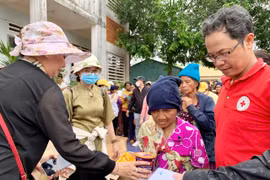 Khám chữa bệnh miễn phí cho người dân huyện Mang Yang