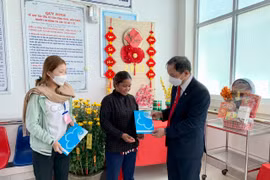 Tết ấm đến với bệnh nhân nghèo Gia Lai