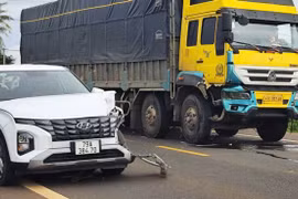 Gia Lai: Va chạm liên hoàn giữa 4 xe ô tô trên quốc lộ 14 