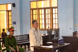 Lãnh 36 tháng tù vì tàng trữ trái phép chất ma túy và vũ khí quân dụng