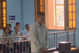 Lãnh 12 năm tù vì chém người