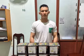 Krông Pa: Tạm giữ 2 đối tượng buôn bán pháo trái phép