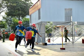  Sôi nổi Hội thi nghiệp vụ chữa cháy và cứu nạn cứu hộ "Tổ liên gia an toàn phòng cháy, chữa cháy"