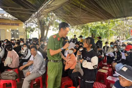 Gia Lai: Nghiêm cấm học sinh chưa đủ tuổi điều khiển xe máy điện 