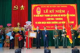 Chư Prông kỷ niệm 70 năm ngày thành lập và đón nhận Huân chương Lao động hạng nhì