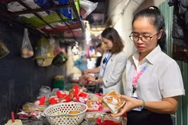 Phát hiện 1 cơ sở sản xuất bánh trung thu vi phạm quy định an toàn thực phẩm tại phường Yên Thế