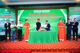 Hunonic Việt Nam và Nhà phân phối Gia Lai ký kết hợp tác lĩnh vực thiết bị nhà thông minh