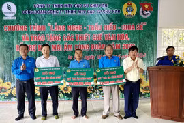 Lãnh đạo Công ty Cao su Chư Pah đối thoại với công nhân