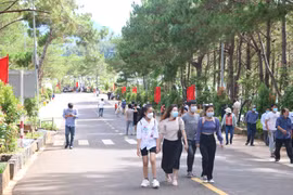 Hoán đổi ngày làm việc trong dịp nghỉ lễ ngày Chiến thắng 30-4 và ngày Quốc tế lao động 1-5