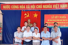 Các đơn vị kết nghĩa với buôn Tang và buôn Tơ Nung