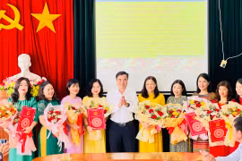 Trao quyết định điều động, bổ nhiệm 10 cán bộ quản lý ngành giáo dục TP. Pleiku