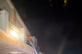 An Khê: Giải cứu 1 học sinh bị mắc kẹt trên sân thượng