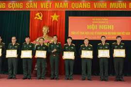 Binh đoàn 15 khen thưởng 17 tập thể, cá nhân trong thực hiện Luật Sĩ quan Quân đội