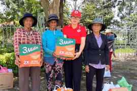 Trên 1.440 suất quà tặng người nghèo, khó khăn 4 huyện Chư Sê, Chư Pưh, Kông Chro và Mang Yang