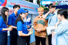 “Tiếp sức” sĩ tử mùa thi