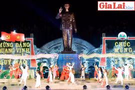 Người dân Gia Lai hân hoan đón Giao thừa 