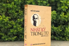 Phát hành cuốn "Nhật ký trong tù" nhân Ngày sinh Chủ tịch Hồ Chí Minh 