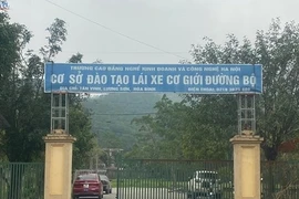 Hòa Bình: Khởi tố Giám đốc và 2 cán bộ Trung tâm đào tạo lái xe