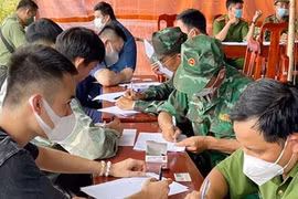 Theo chân Công an xã vùng biên