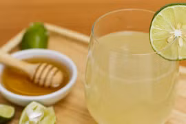 Nhiều lợi ích của nước chanh nóng