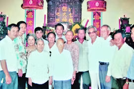 Cuộc đoàn viên bất ngờ của đại dòng họ Hoàng Thái hậu Từ Dũ