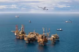 Giá dầu tăng 4% trong tuần khi thị trường tài chính bình ổn