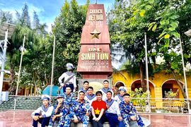 Nữ sinh tình nguyện đi Trường Sa trở thành ‘Sinh viên 5 tốt’