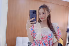 Nhã Phương khoe bụng bầu 7 tháng, nhan sắc ngày càng thăng hạng