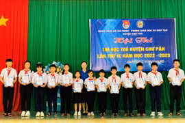 25 thí sinh tham dự Hội thi Tin học trẻ huyện Chư Păh lần thứ IV