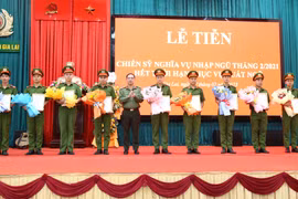 Công an tỉnh Gia Lai tổ chức lễ tiễn 200 chiến sĩ nghĩa vụ xuất ngũ