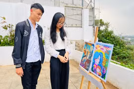 “Không chỉ là bìa sách”