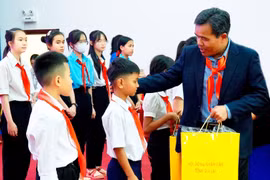 Lắng nghe để hỗ trợ trẻ em