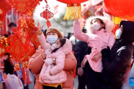 Trung Quốc tuyên bố đã qua đỉnh dịch COVID-19