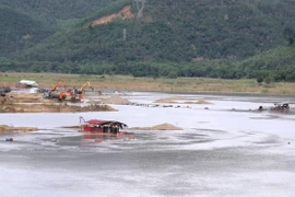 Nguy cơ thất thoát tài nguyên khoáng sản: Công an vào cuộc điều tra mỏ cát vi phạm