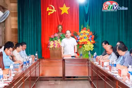 Phó Bí thư Tỉnh ủy Rah Lan Chung thăm, làm việc tại xã Sơn Lang