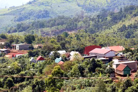 Ánh sáng trên đỉnh Pờ Yầu 