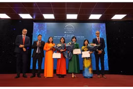 3 nhà khoa học nữ được trao Giải thưởng Vì sự phát triển phụ nữ trong khoa học