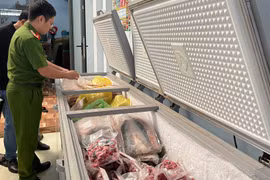 Phát hiện gần 3,5 tấn thực phẩm đông lạnh không rõ xuất xứ