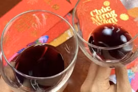 5 thói quen uống nước làm tăng huyết áp âm thầm