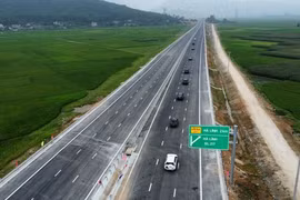 Khẩn trương rà soát nâng tốc độ cao tốc 4 làn xe lên 90 km/h