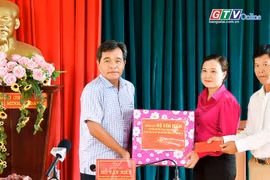 Lãnh đạo tỉnh thăm, tặng quà các gia đình chính sách, người có công