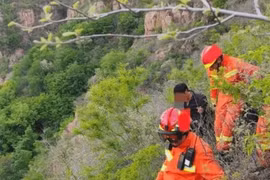 Bộ Ngoại giao xác nhận 11 người Việt thiệt mạng trong vụ tai nạn xe ở Trung Quốc