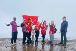 Hành trình chinh phục 'nóc nhà' Yên Bái